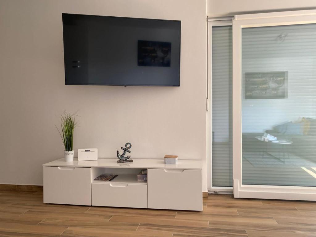 Adria-Appartment-Island-Vir #Sea #Beach #Wifi #Privateparking #Netflix Luaran gambar